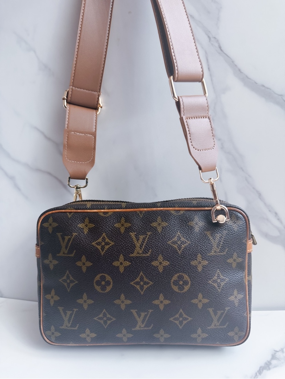 Louis Vuitton Brown Monogram painted Crossbody - Picture 5 of 15